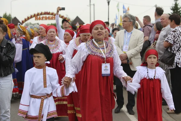 Праздник русского фольклора Каравон .
